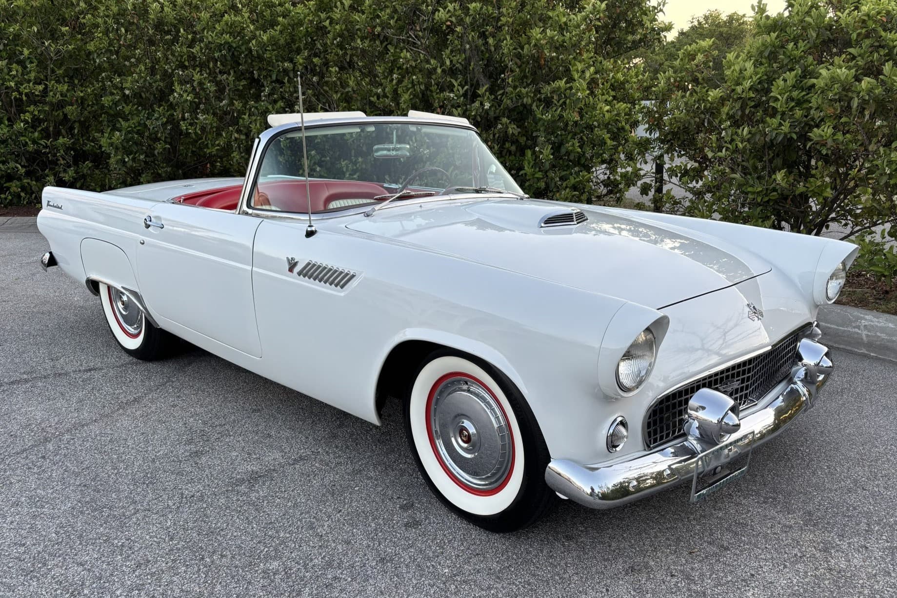 1955 Ford Thunderbird