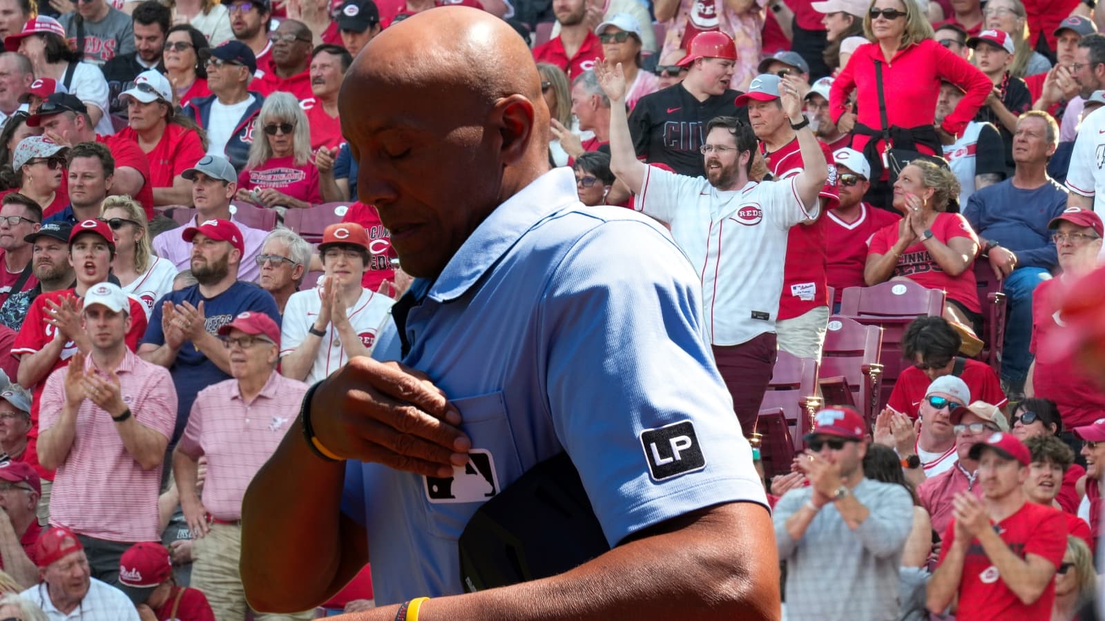 Former MLB Star Demands Umpire Suspension As Cincinnati Fans Relish In Miserable Performance