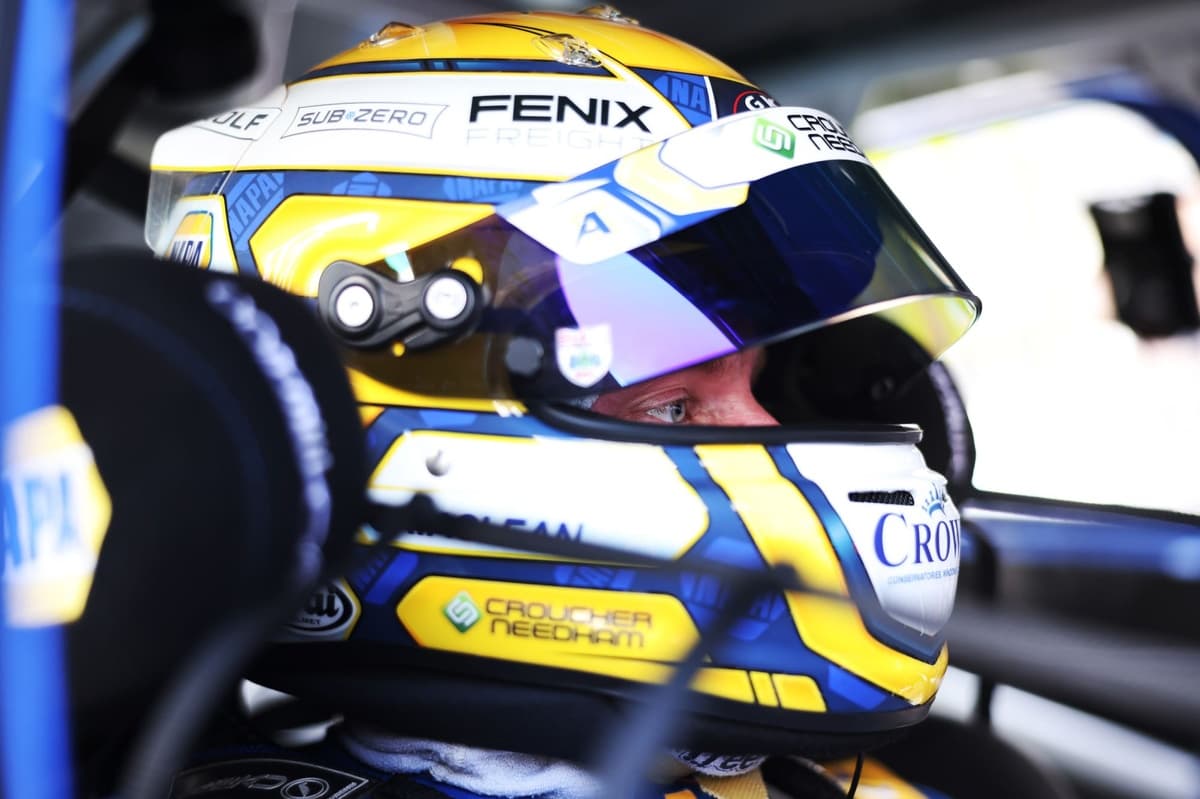 BTCC Donington Park: Sutton storms to final victory of opening weekend