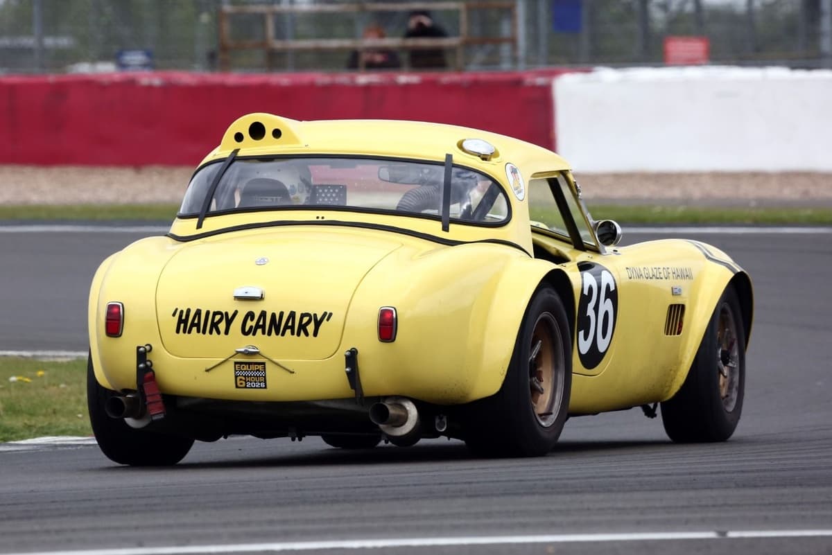 Hairy finish for Canary Cobra duo as they win Equipe 6 Hours