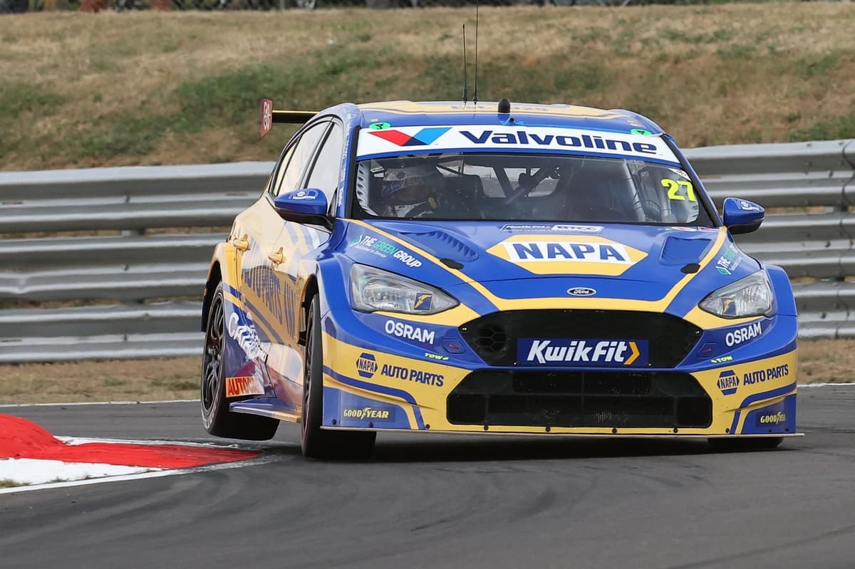 BTCC Snetterton: Cammish fastest from Ingram in hot conditions