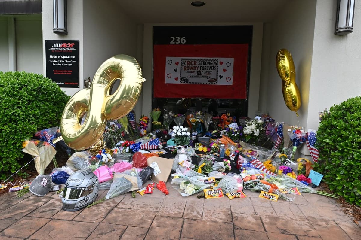 A push for Kyle Busch's immediate Hall of Fame and Most Popular Driver induction begins