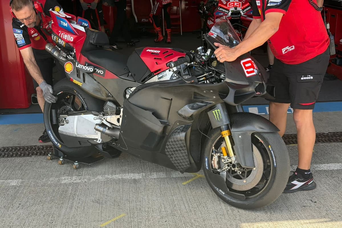 Ducati brings new swingarm and fairing to Jerez MotoGP test