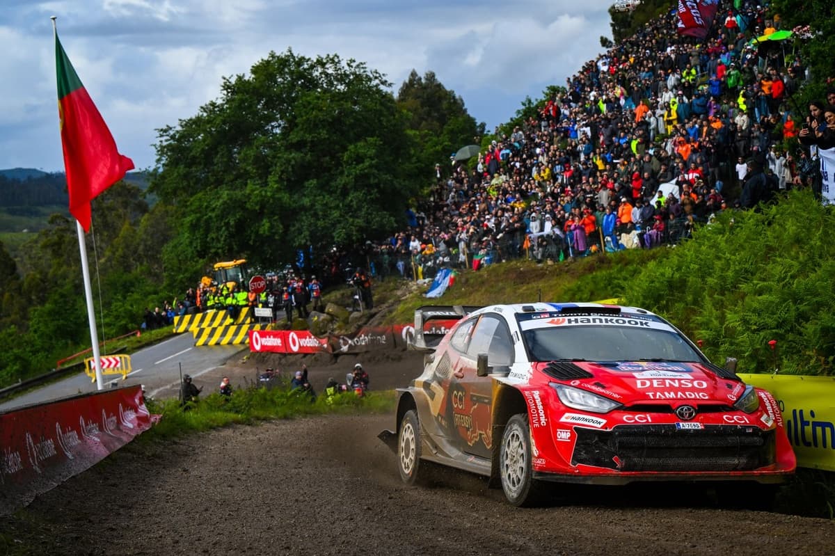 WRC Portugal: Ogier puncture gives lead to Neuville