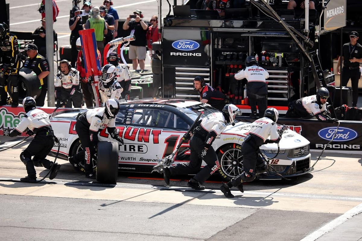 Former Blaney tire changer says ‘something needs to change’ with Penske 12 pit crew
