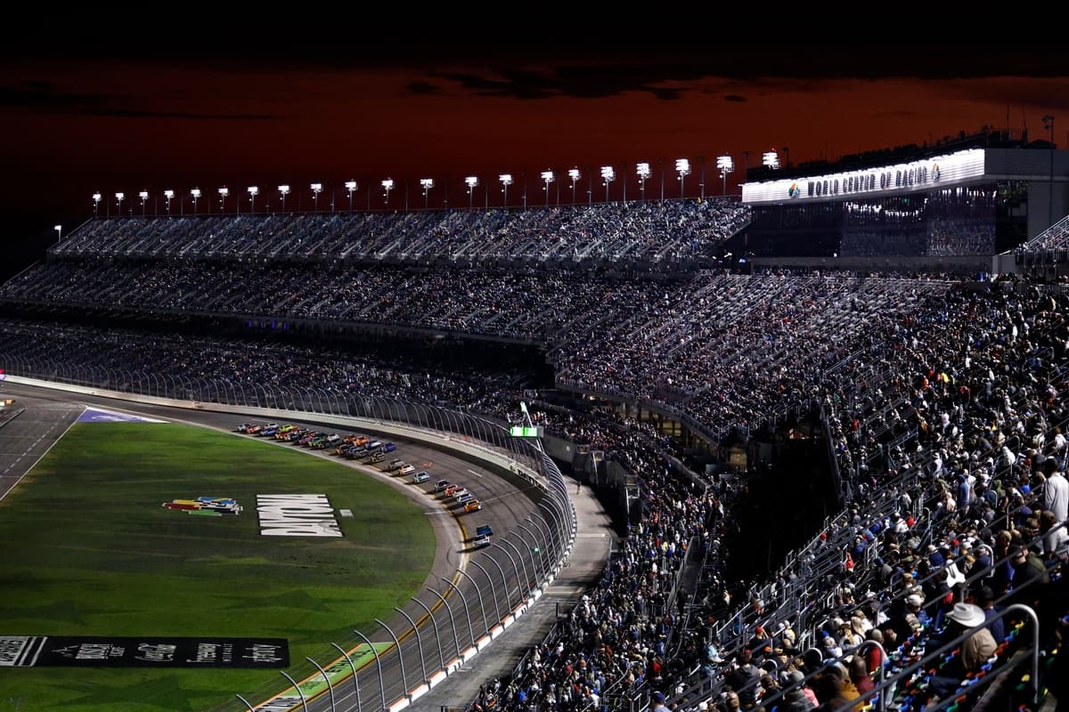 Daytona International Speedway to install new advanced LED lighting system