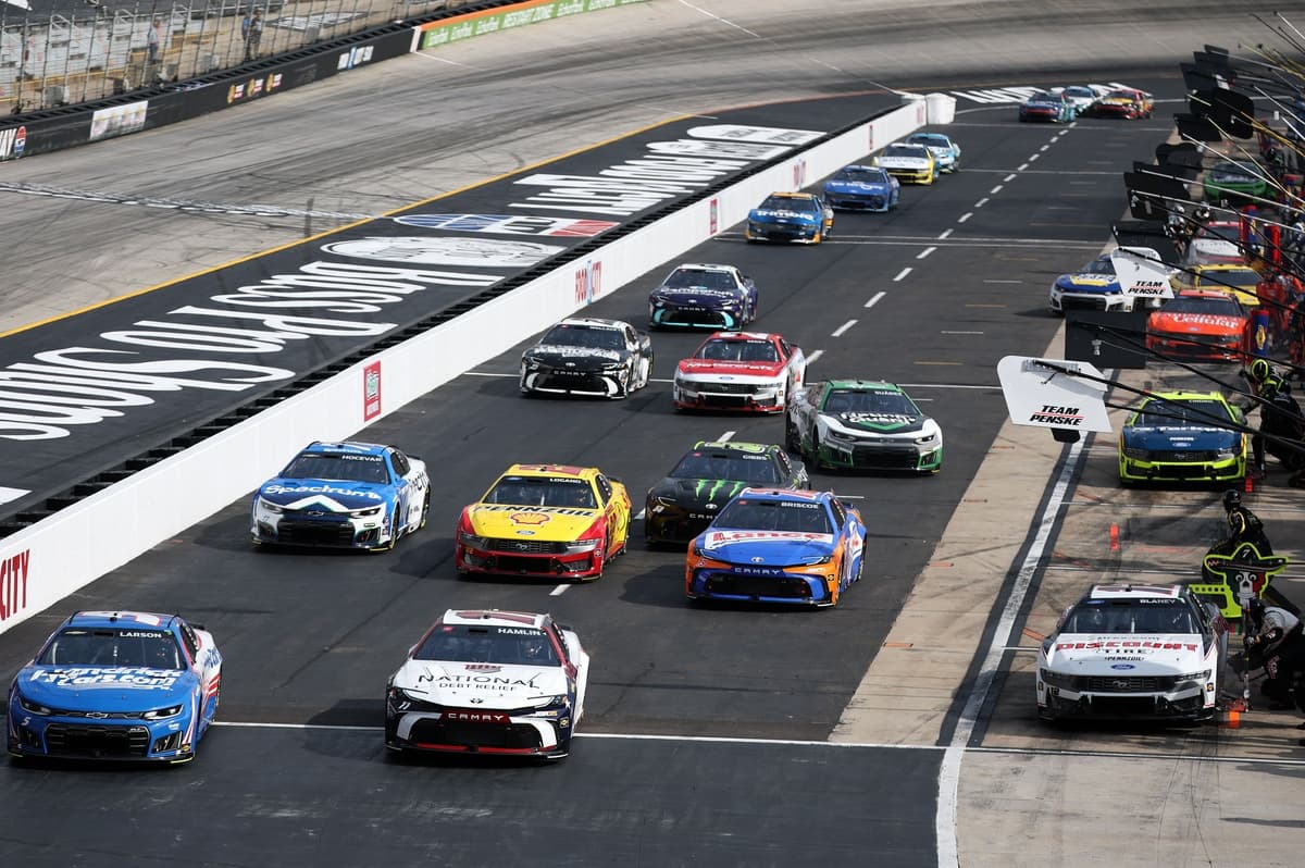 Ryan Blaney’s job is supporting Penske pit crew; not selecting them