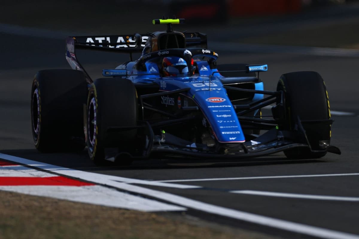 How Sainz outsmarted rival with 'fake DRS train' to score points in China