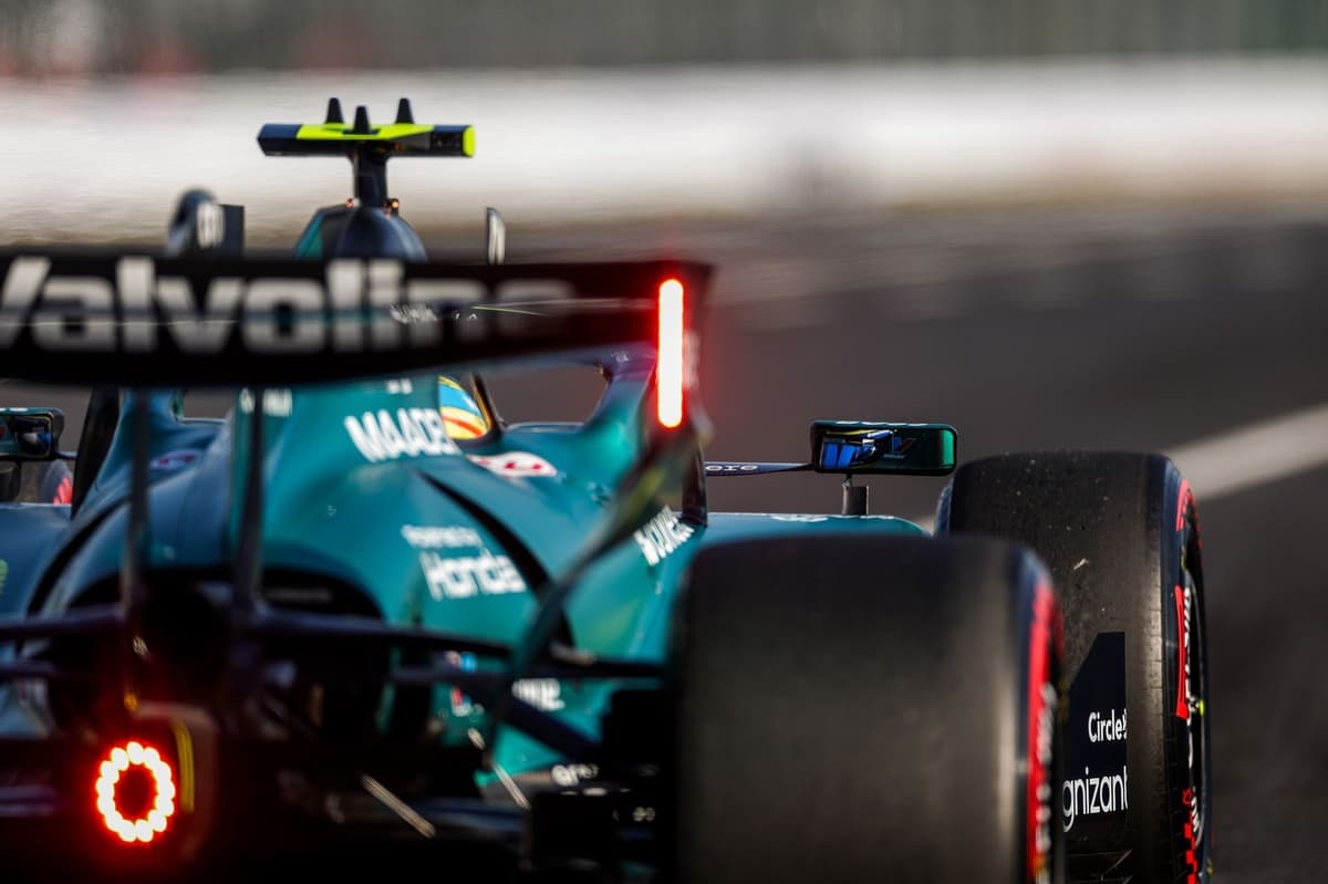 Why Aston Martin must "take the positives" from its modest Japanese GP progress