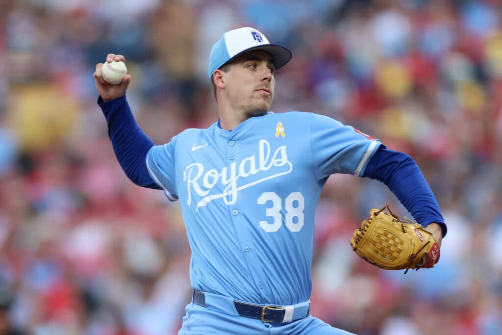 Royals’ Ryan Bergert, Ben Kudrna Undergo Elbow Surgeries