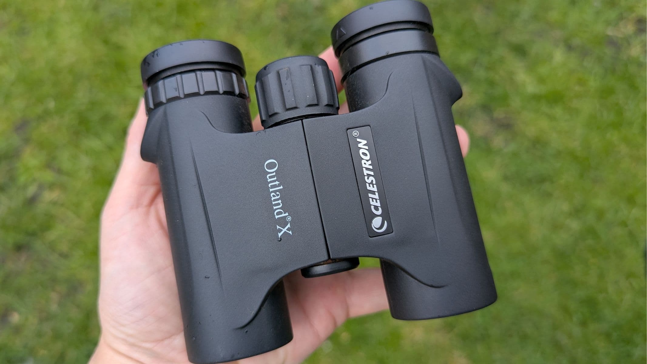 Celestron Outland X 10x25 binocular review