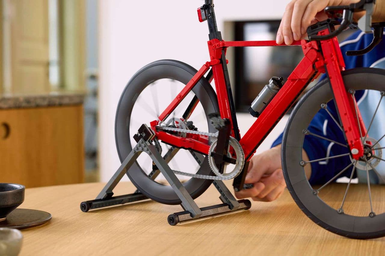 The Lego Road Bike set is an incredibly detailed replica reminiscent of some of the best aero road bikes currently on show at the Giro d'Italia
