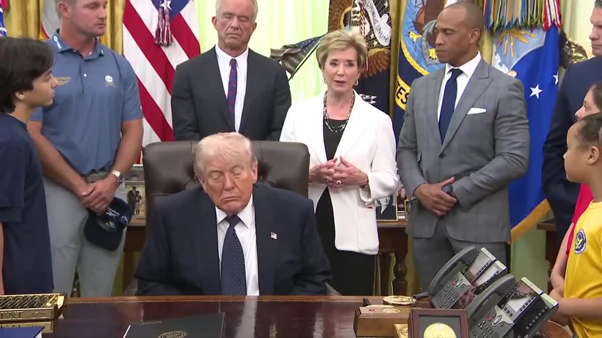 Trump Falls Asleep While Linda McMahon Outlines Keys To A Sound Mind