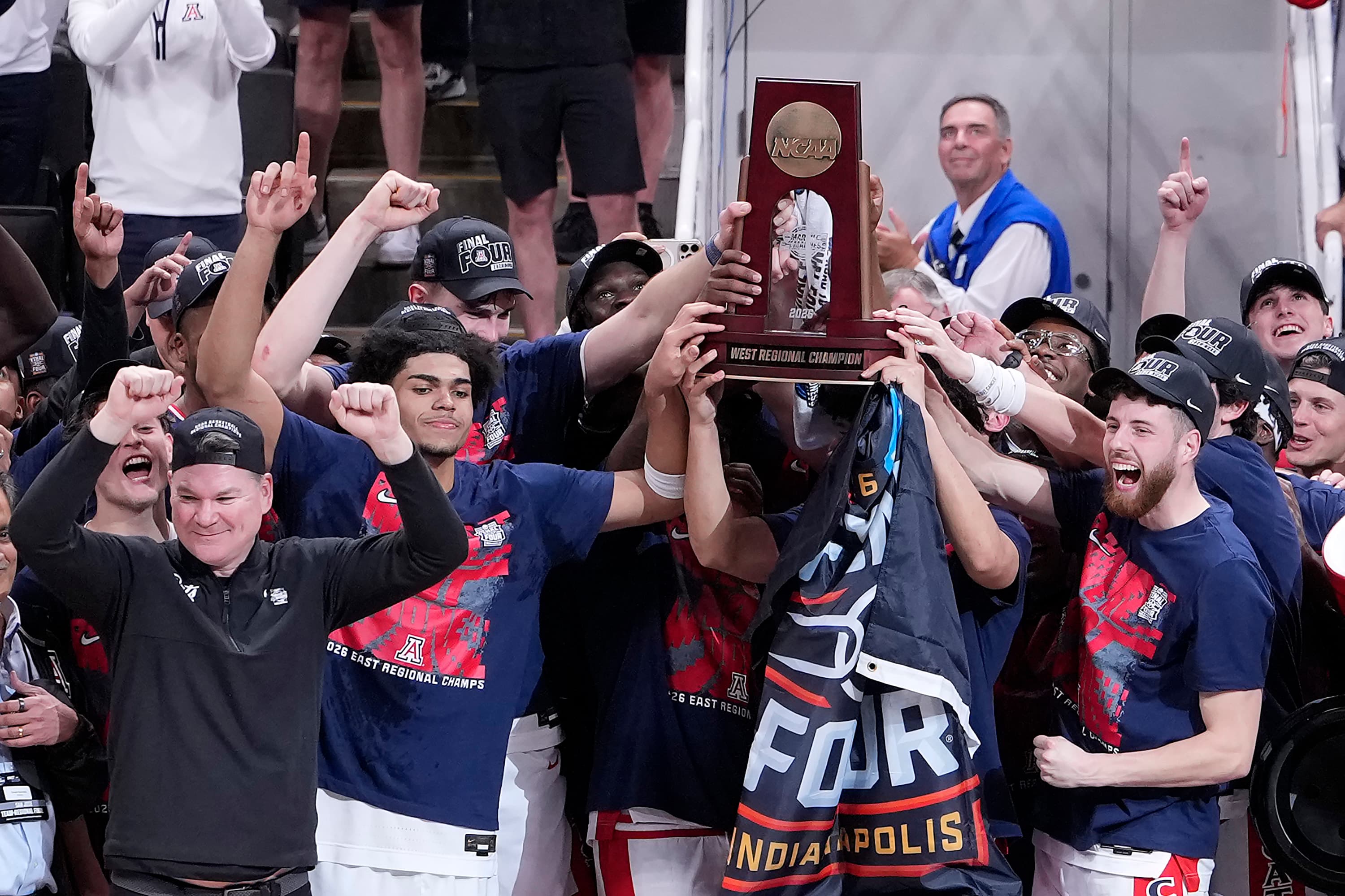 Owning the moment: When Arizona's season was at stake, Tommy Lloyd let his players speak for themselves