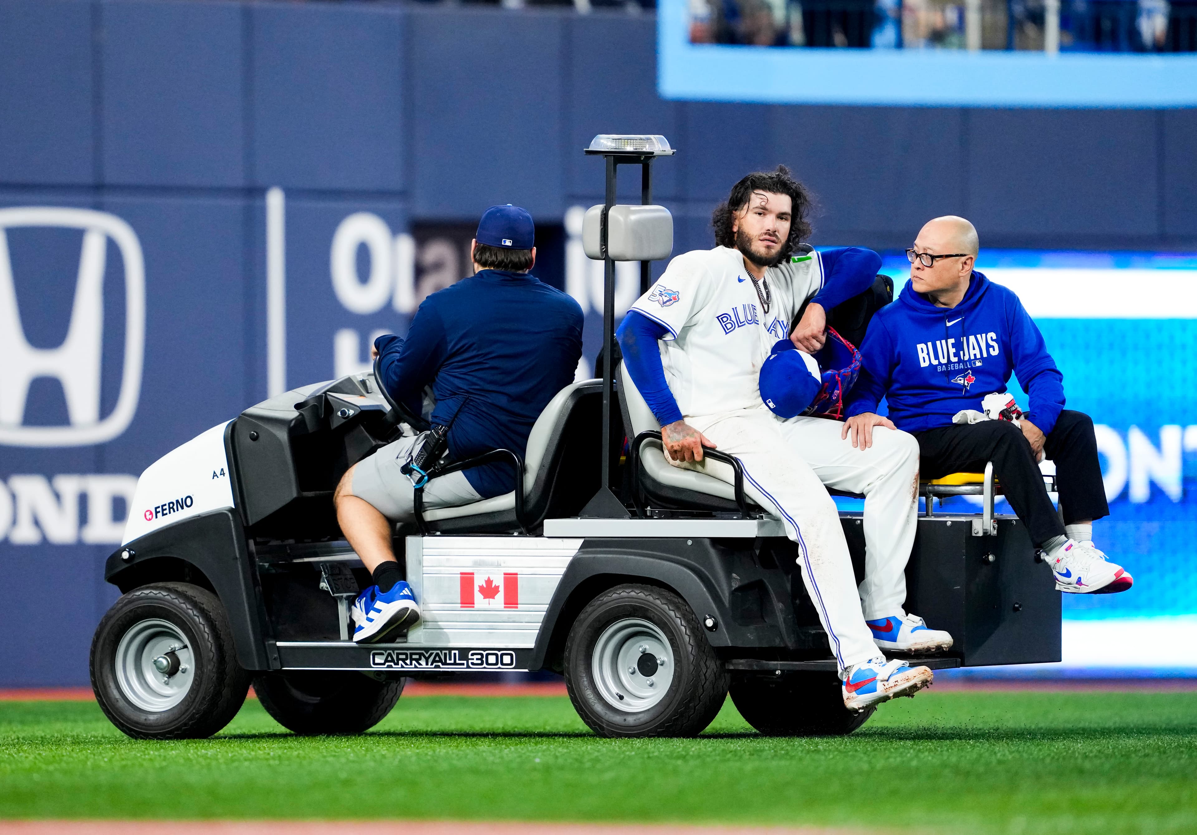 Blue Jays pitcher Cody Ponce carted off after knee injury early vs. Rockies in first MLB start since 2021