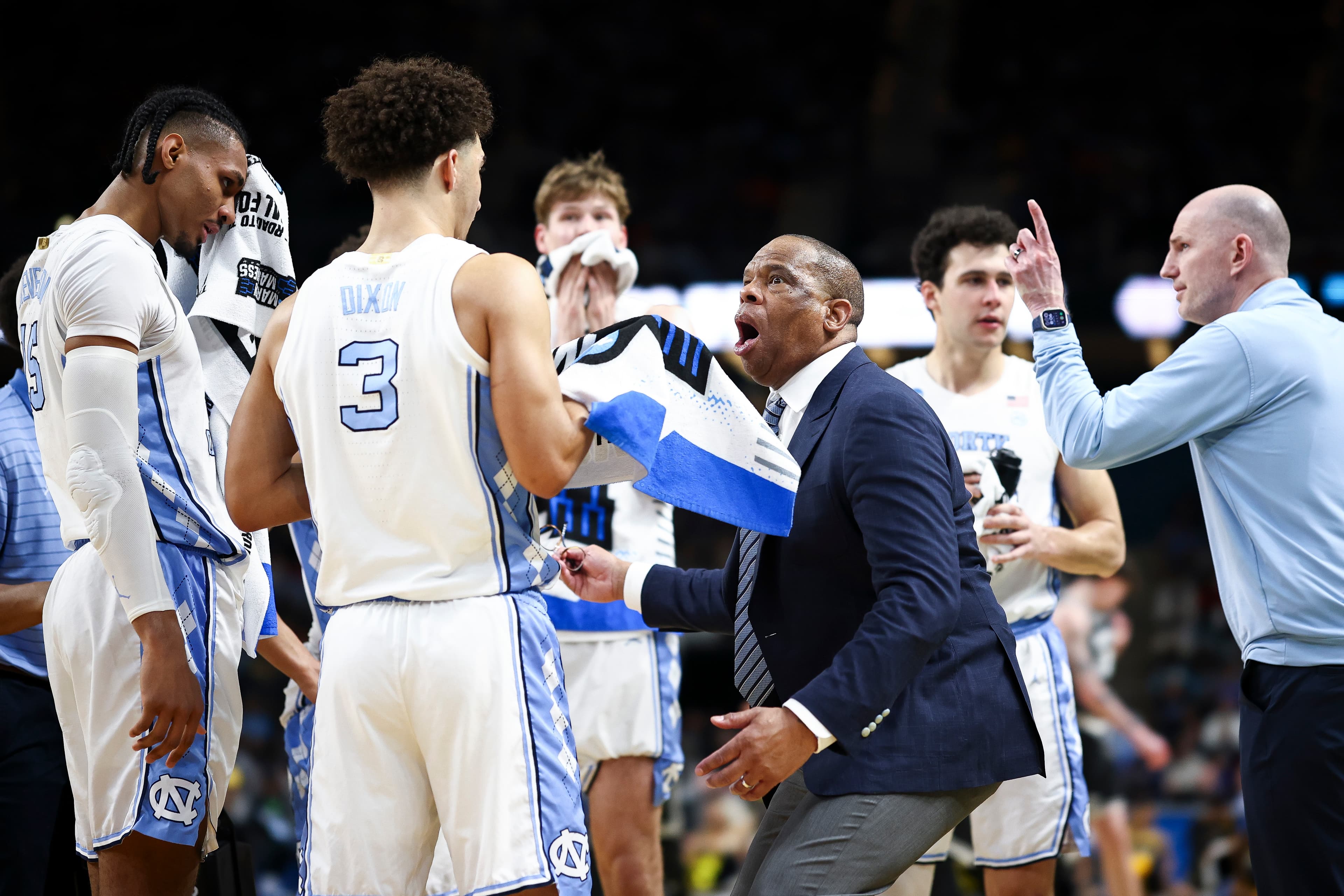 After historic NCAA tournament meltdown, does UNC need to cut bait with Hubert Davis?