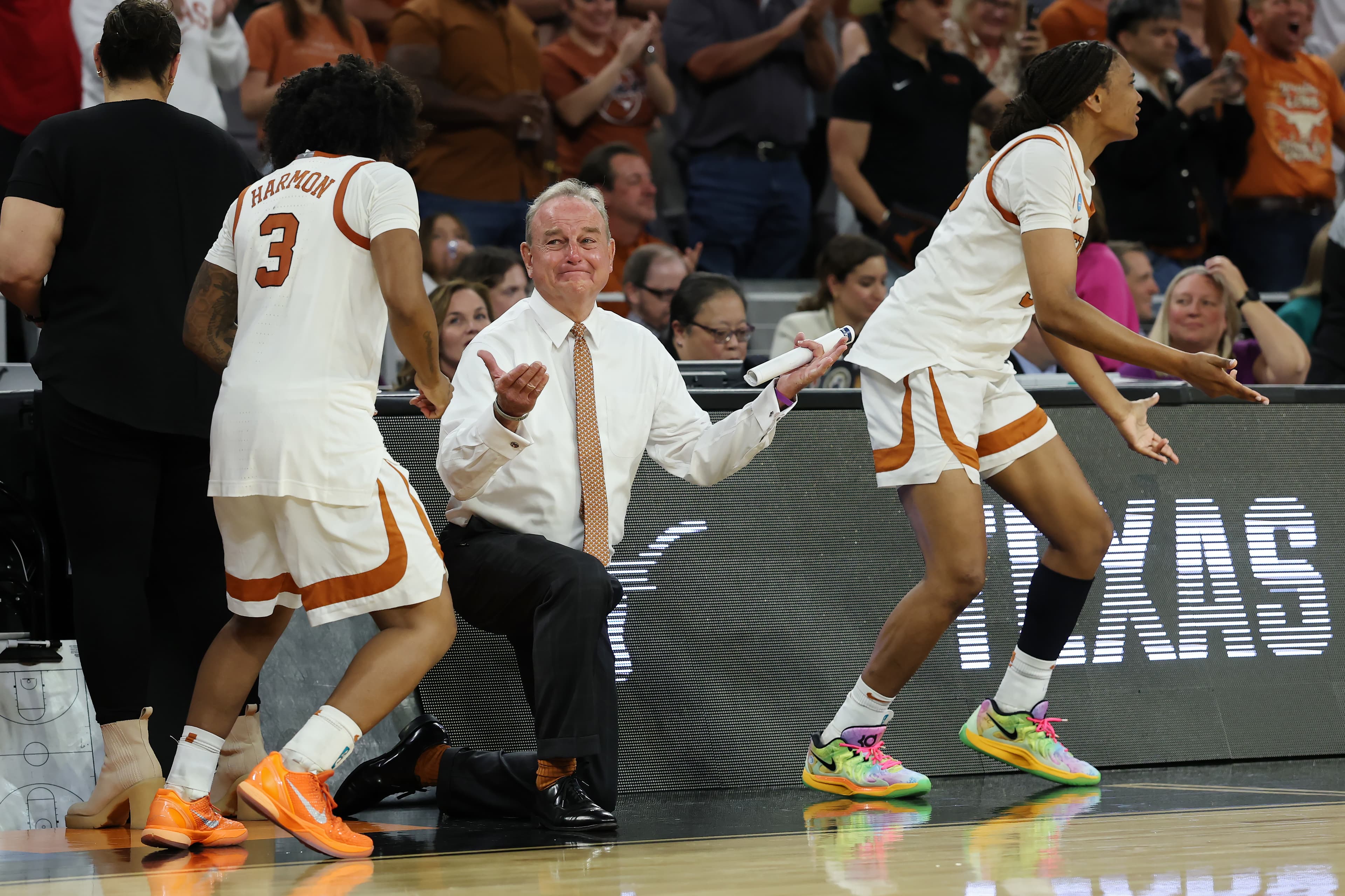In the hunt for an NCAA championship, Vic Schaefer's Texas Longhorns are 'playing as good as any team I've ever had'