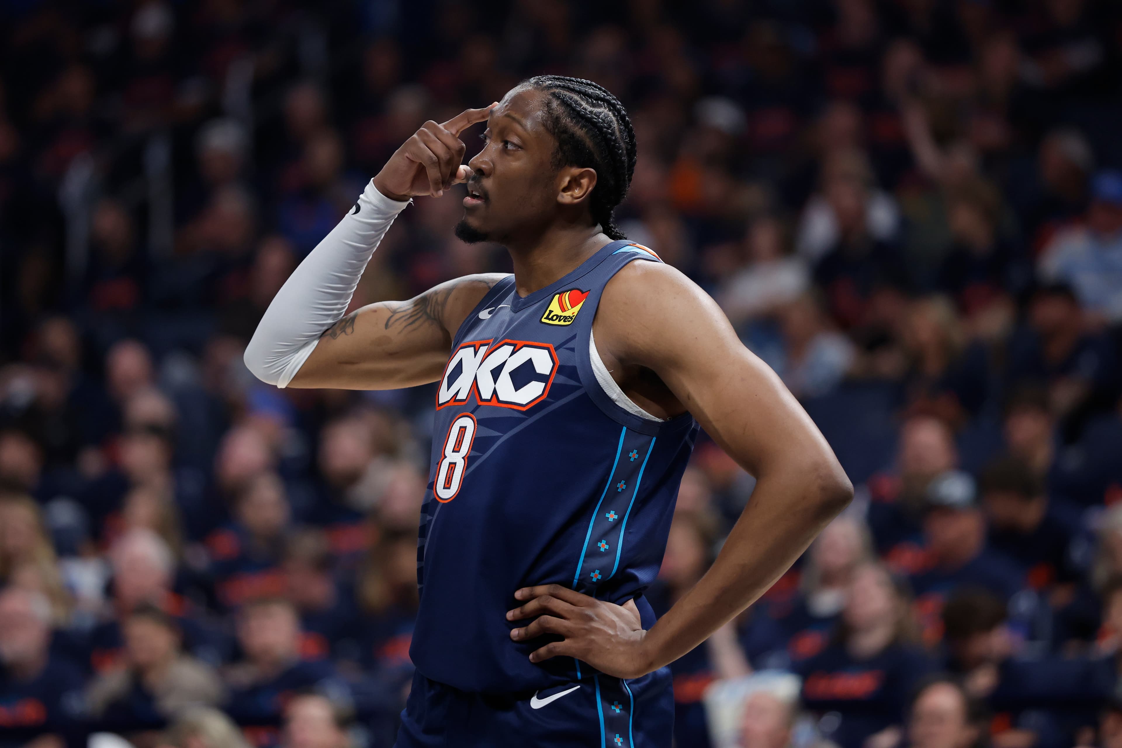 Thunder guard Jalen Williams leaves Game 2 win over Suns with apparent hamstring injury