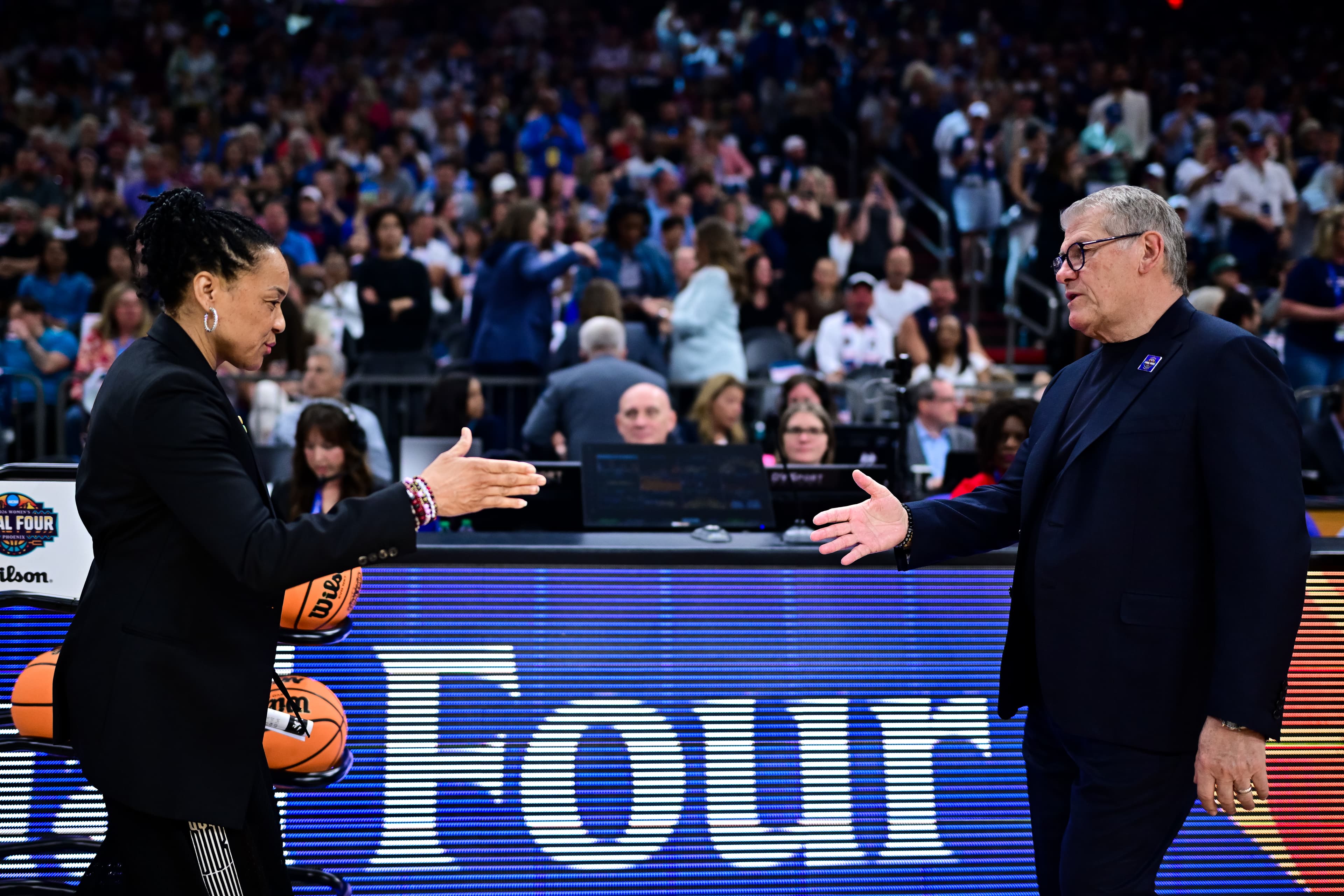 UConn coach Geno Auriemma erupts on officials, calls out Dawn Staley during Final Four in-game interview: 'This is ridiculous'
