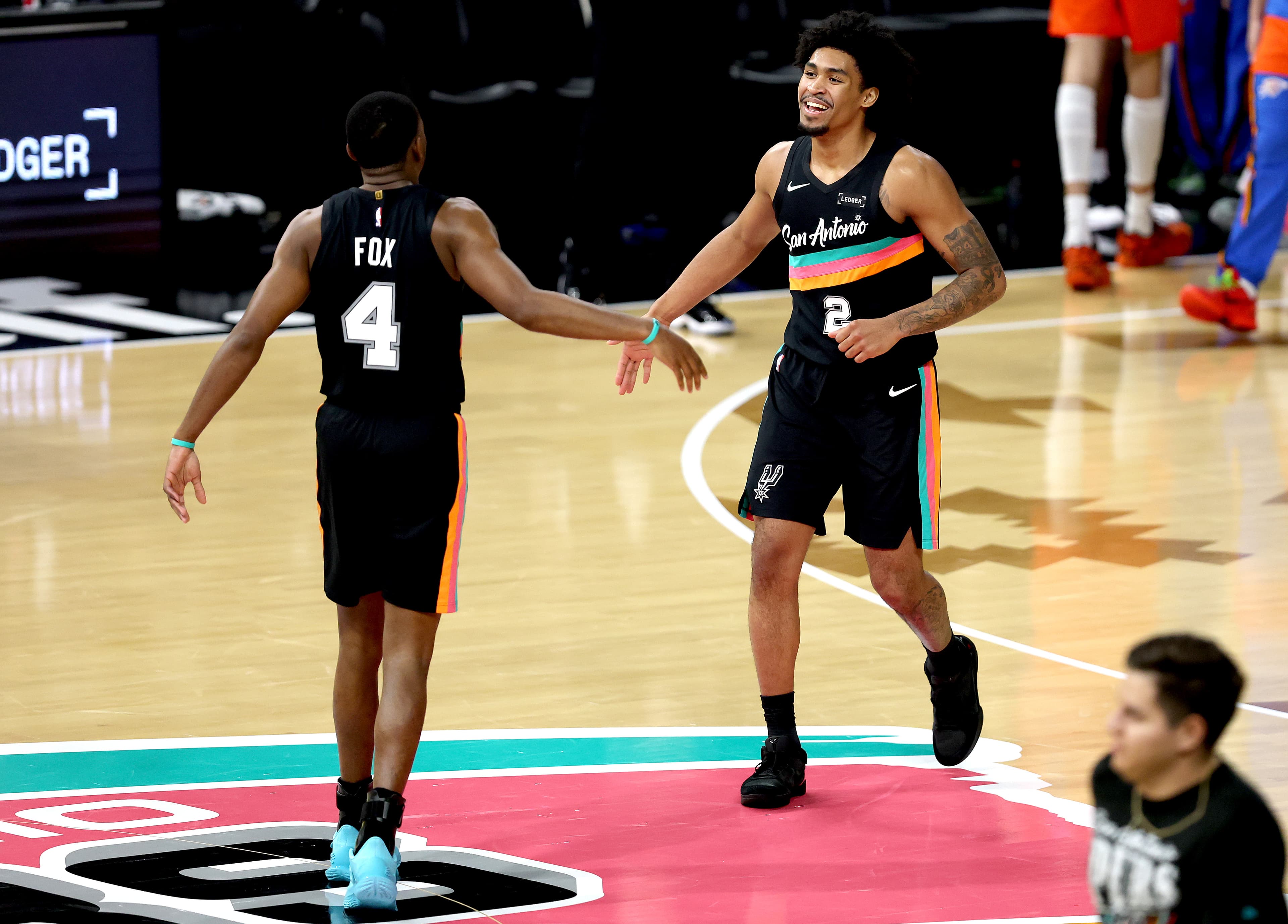 De'Aaron Fox (ankle), Dylan Harper (knee) questionable for Spurs-Wolves Game 5