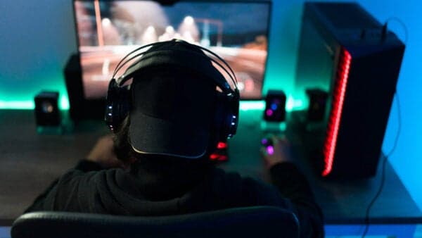 Canada Computers Weekly Flyer: Massive Savings on Gaming Laptops & Monitors