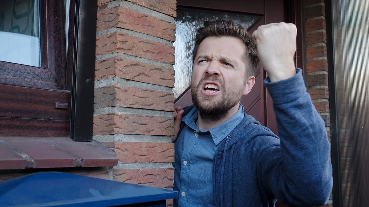 The disturbing thing my neighbour shouted at me late at night makes it clear just how broken Britain truly is: CLARE FOGES