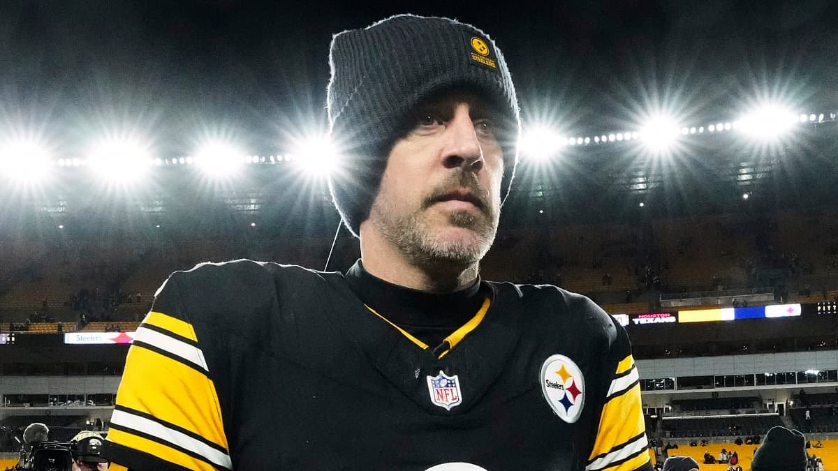 Pittsburgh Steelers use little-known NFL rule in an attempt to re-sign Aaron Rodgers as veteran QB, 42, continues to stall over his future