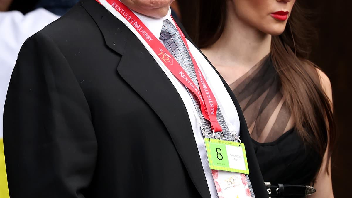 Jordon Hudson hits reporter with cryptic message as he uncovers her bizarre request to Bill Belichick's bosses