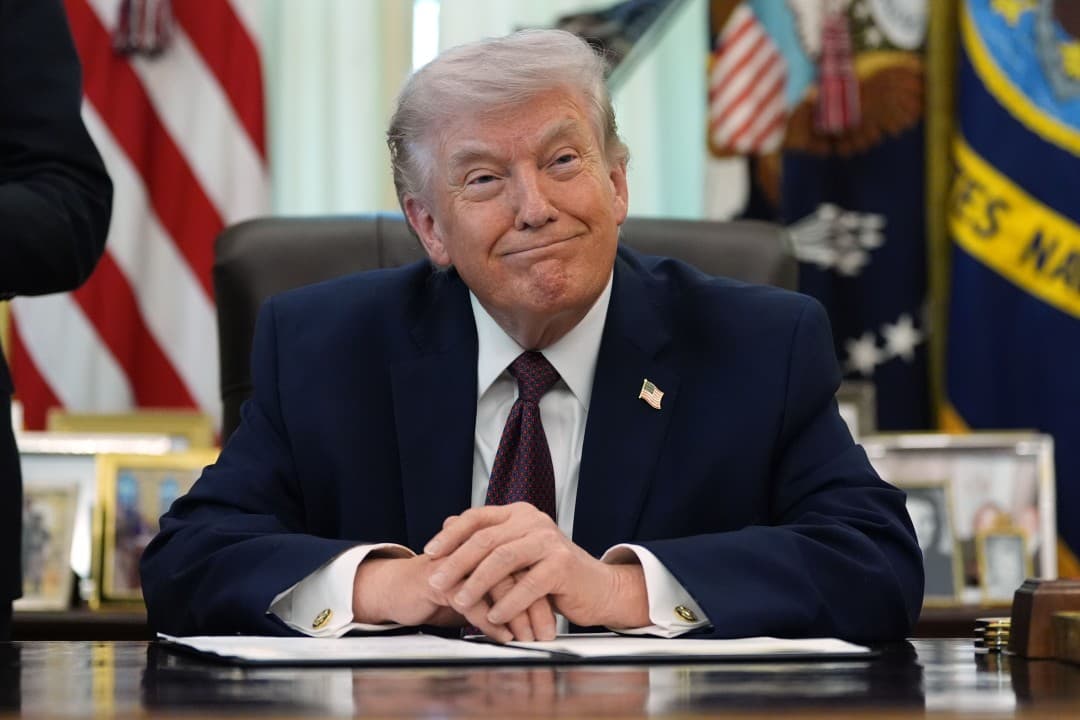 Report: Trump Floats Mass Pardons for Administration