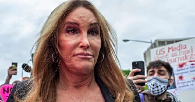 Nolte: Caitlyn Jenner Regrets Accepting ‘Woman' Award, Wants Access to Women's Bathroom