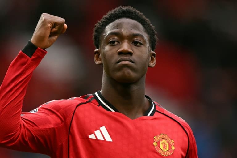 Mainoo signs new five-year Man Utd contract