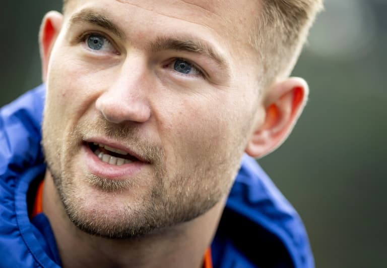 Carrick uncertain if Man Utd defender De Ligt will return this season