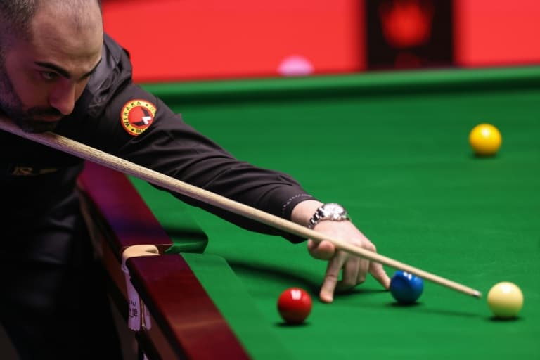 Iran's Vafaei shines at World Snooker Championship