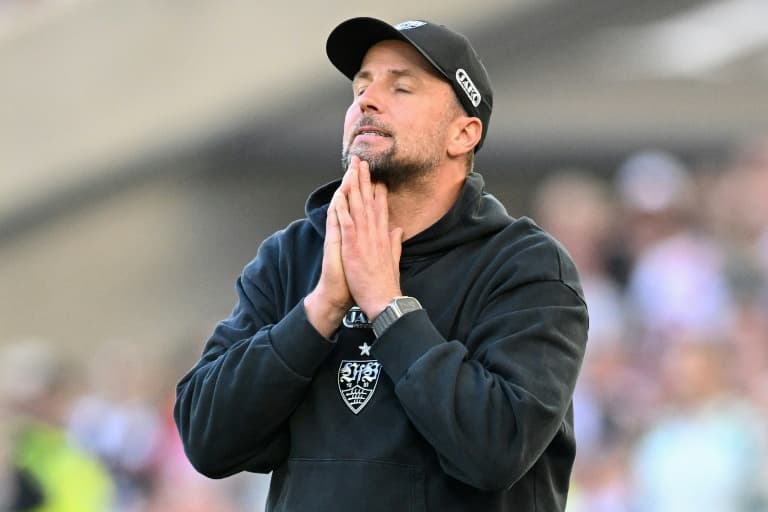 Stuttgart stumble against Bremen in top-four race