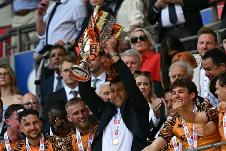 Emotional Hull celebrate 'incredible' promotion to Premier League