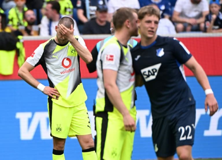 Bayern on cusp of title as Dortmund lose, Eta beaten on debut