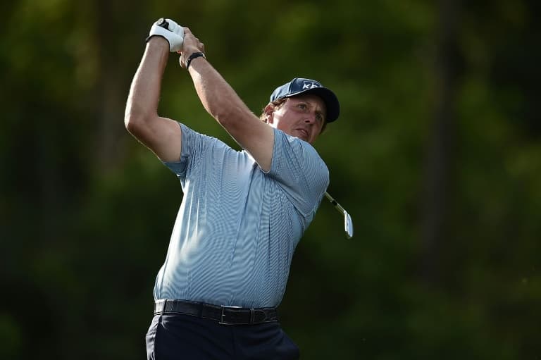 Mickelson pulls out of PGA Championship for family issues