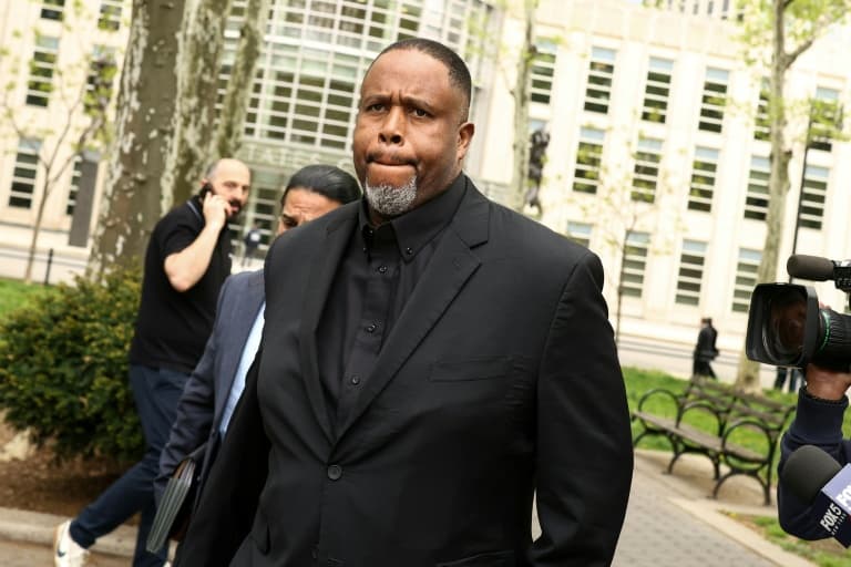 Ex-NBA player Damon Jones pleads guilty in gambling probe