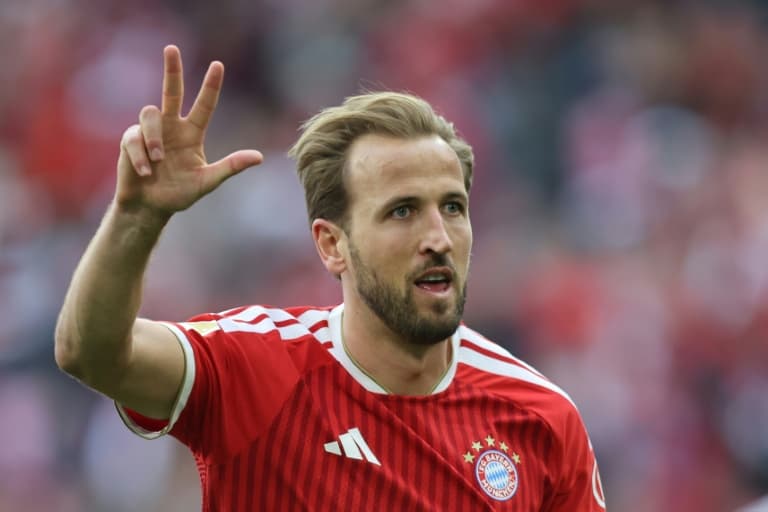 Kane hits hat-trick, St. Pauli are relegated from Bundesliga