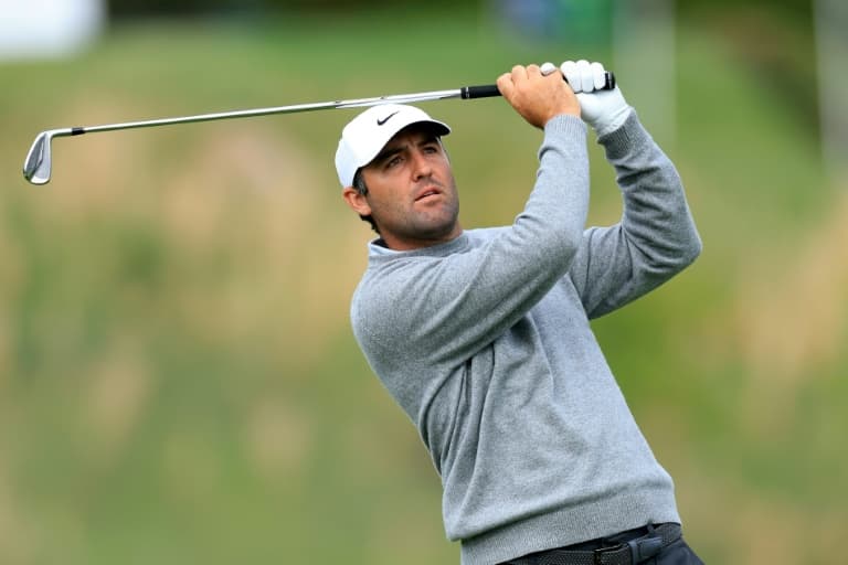 No.1 Scheffler grabs share of PGA lead as McIlroy endures misery