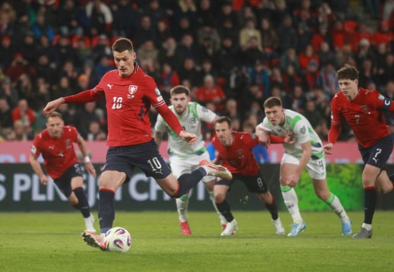 Czechs fight back to beat Ireland in World Cup play-off