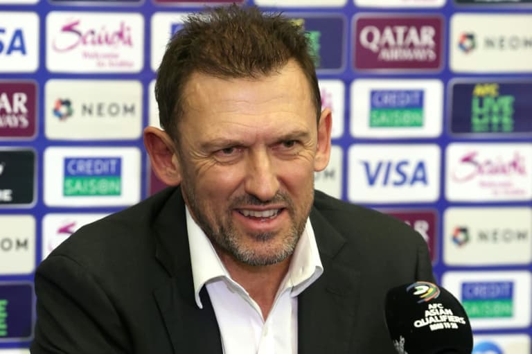 Jones Lights Up the Pitch as Popovic Seizes Epic Win!