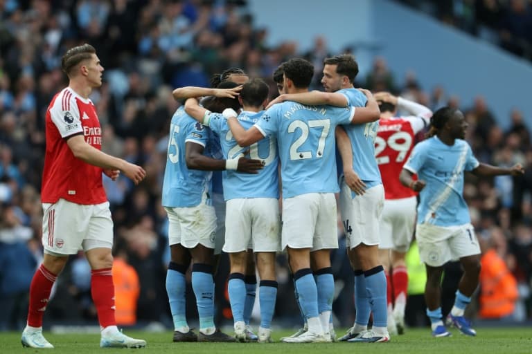History haunts Arsenal as Man City take control of title race