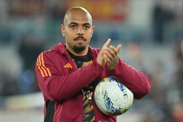 Malen hits hat-trick as Roma rebound against declining Pisa