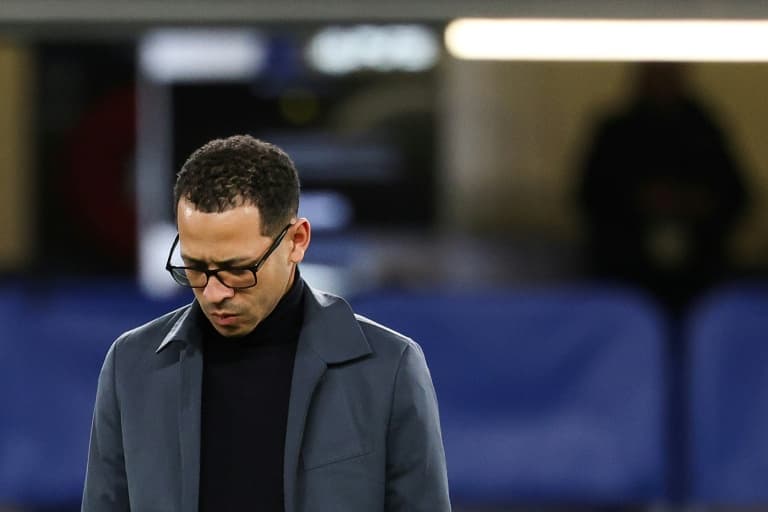 Chelsea sack Rosenior after worst run since 1912