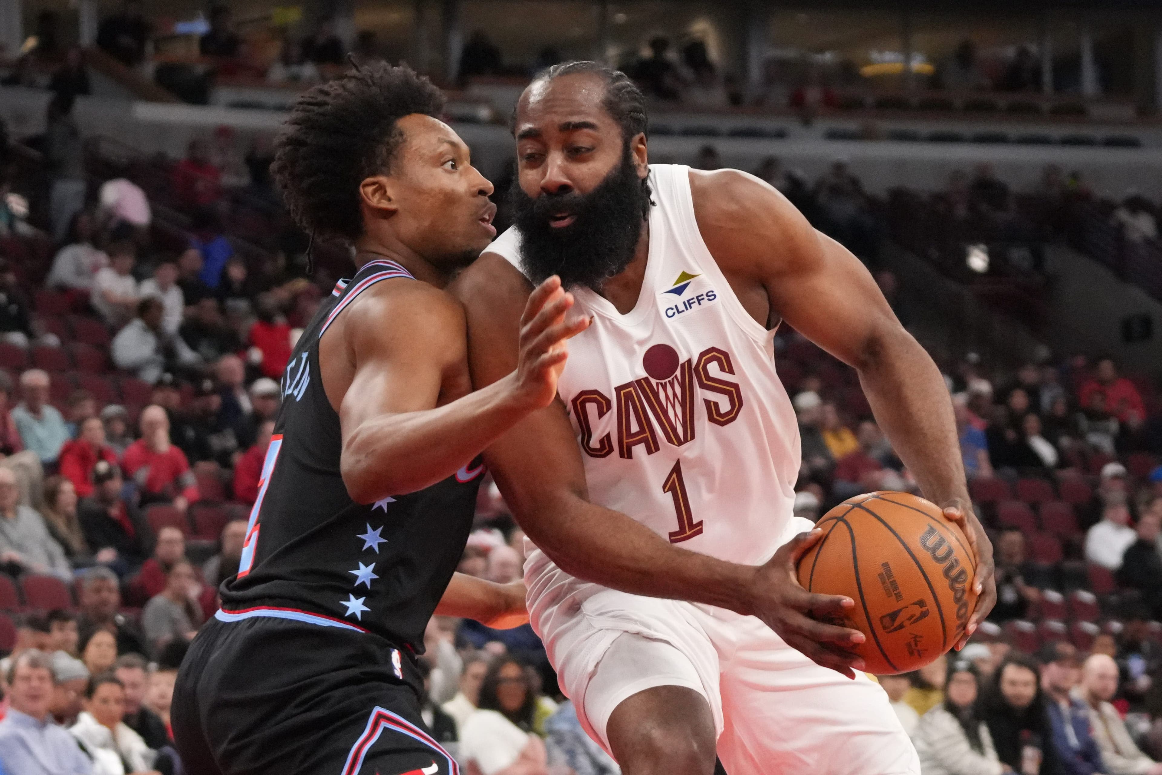 James Harden, Evan Mobley help Cavaliers hold to beat Bulls in Chicago