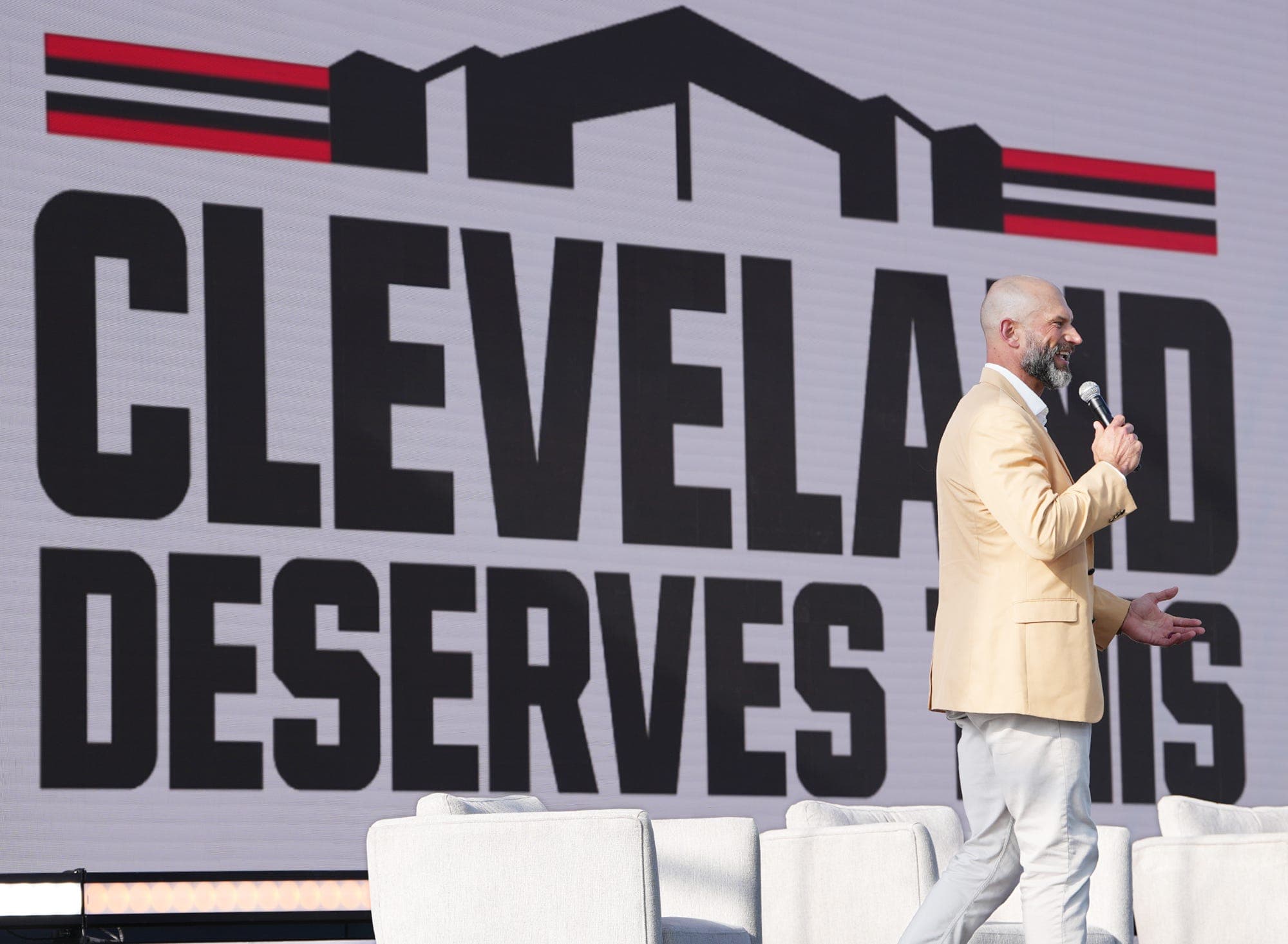 Browns break ground on new 'Super Bowl quality' stadium in Brook Park