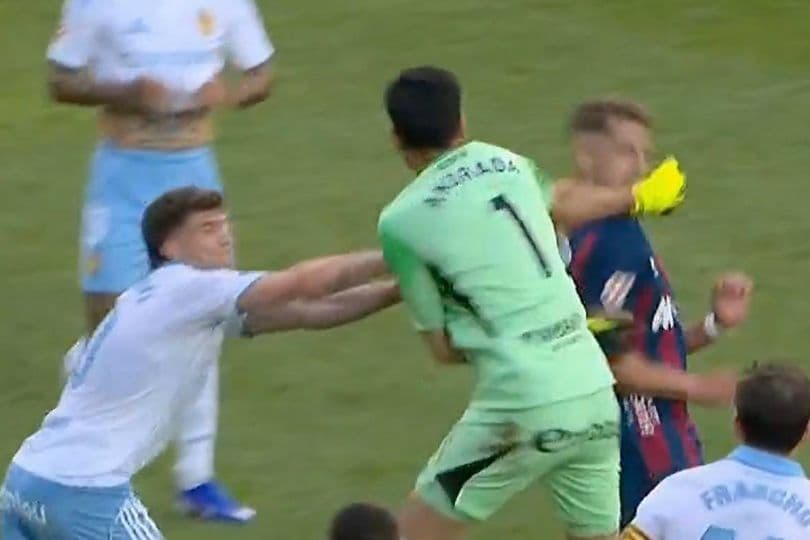 LaLiga 2 goalkeeper releases statement after punching opponent following red card
