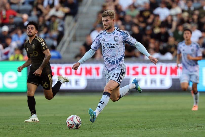 Former Chelsea star labeled ‘special’ after scoring first MLS goal against ex-Spurs teammate