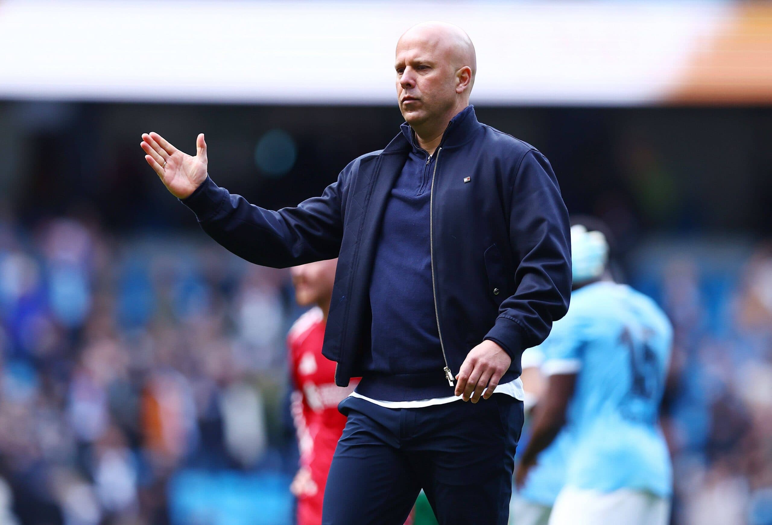 Industry expert says Arne Slot is in real trouble at Liverpool